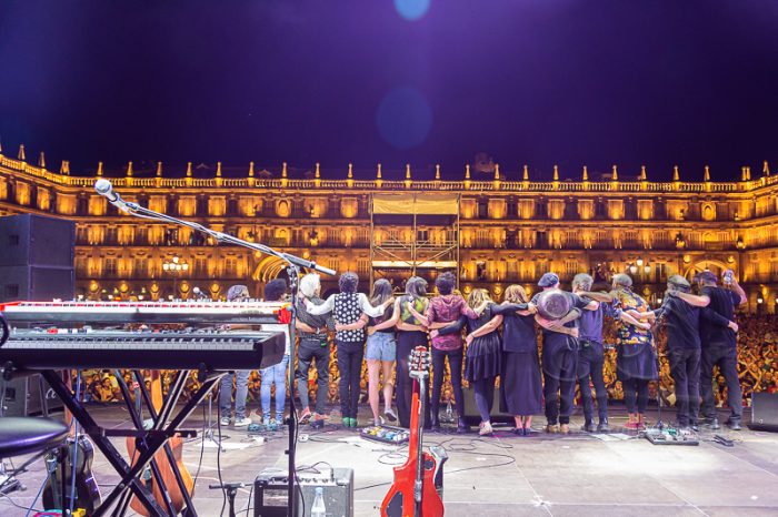 Ficha técnica e historia de Kiko Veneno. Descubre la trayectoria del maestro pionero del flamenco-rock español, sus discos Échate un cantecito, canciones y conciertos.