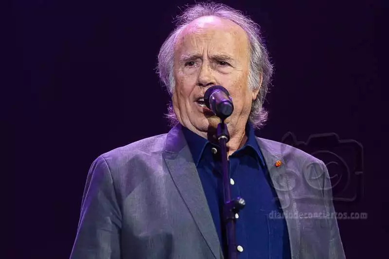 Ficha técnica e historia de Joan Manuel Serrat. Descubre la trayectoria del mítico cantautor barcelonés, sus mejores discos como Mediterráneo, canciones y conciertos.