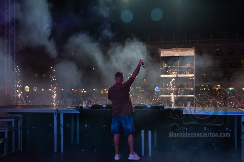 LLENAZO HISTORICO DE JUAN MAGAN EN LA PLAZA MAYOR DE SALAMANCA