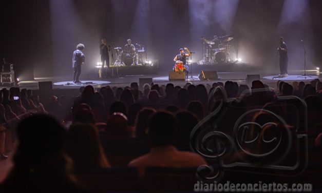 Miguel Campello celebra 25 años de carrera con un concierto vibrante en Salamanca