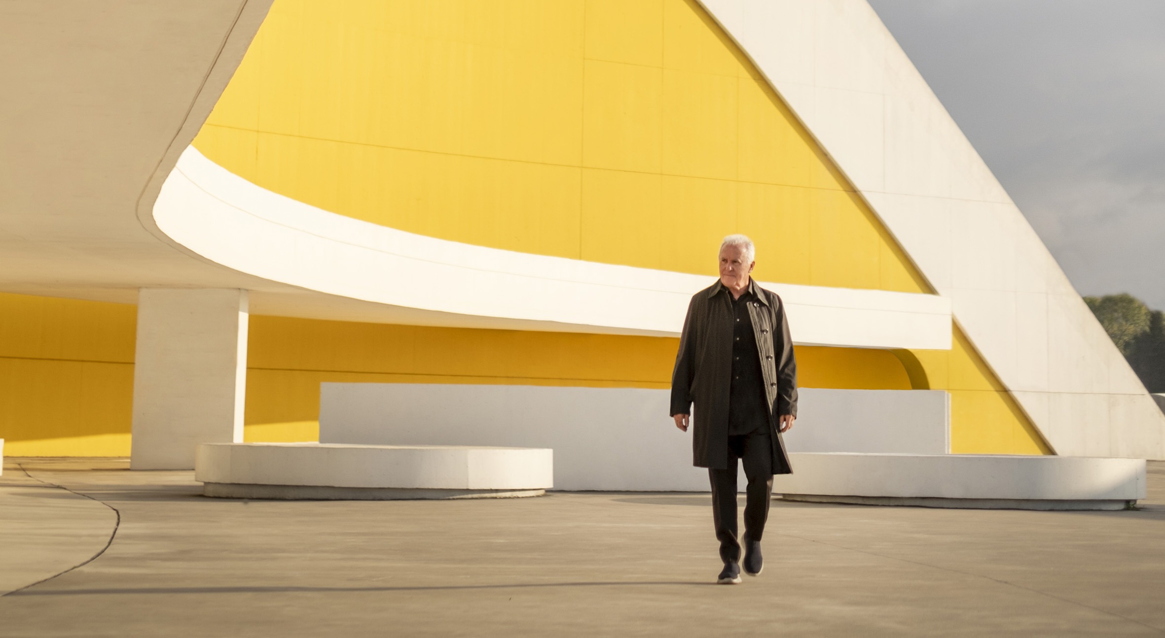 Victor Manuel(2) Victor Manuel(