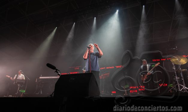 Iván Ferreiro en Salamanca: 35 años de éxitos en un directo épico