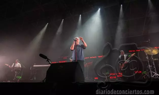 Iván Ferreiro en Salamanca: 35 años de éxitos en un directo épico