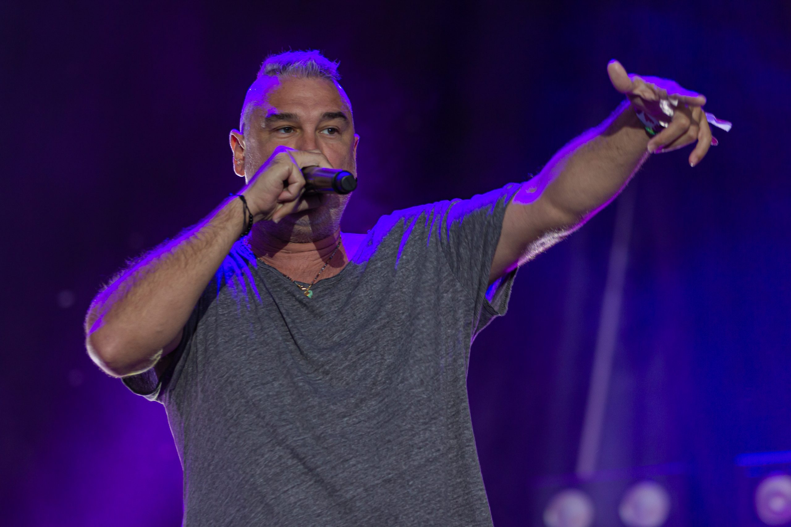 Descubre la biografía, trayectoria y canciones de Kase.O, Javier Ibarra, el legendario miembro de Violadores del Verso y máximo exponente del rap en español.