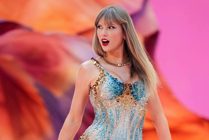Ficha técnica e historia de Taylor Swift. Conoce la trayectoria de la reina del pop global, sus álbumes de Eras, canciones icónicas y su gira mundial de estadios.