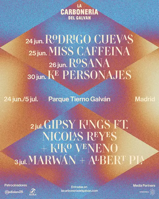 Cartel oficial de La Carbonería del Galván 2026 con la programación de conciertos en el Parque Enrique Tierno Galván de Madrid, incluyendo a Rodrigo Cuevas, Gipsy Kings y Ke Personajes.