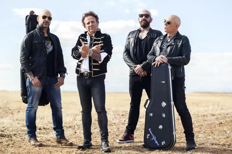 Ficha técnica e historia de Obús. Conoce la trayectoria de la mítica banda madrileña de heavy metal, integrantes como Fortu, discos clave y conciertos.